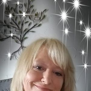 Meet your Posher, Pamela